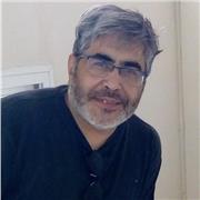 Soy profesor dedicado a la enseñanza del teatro